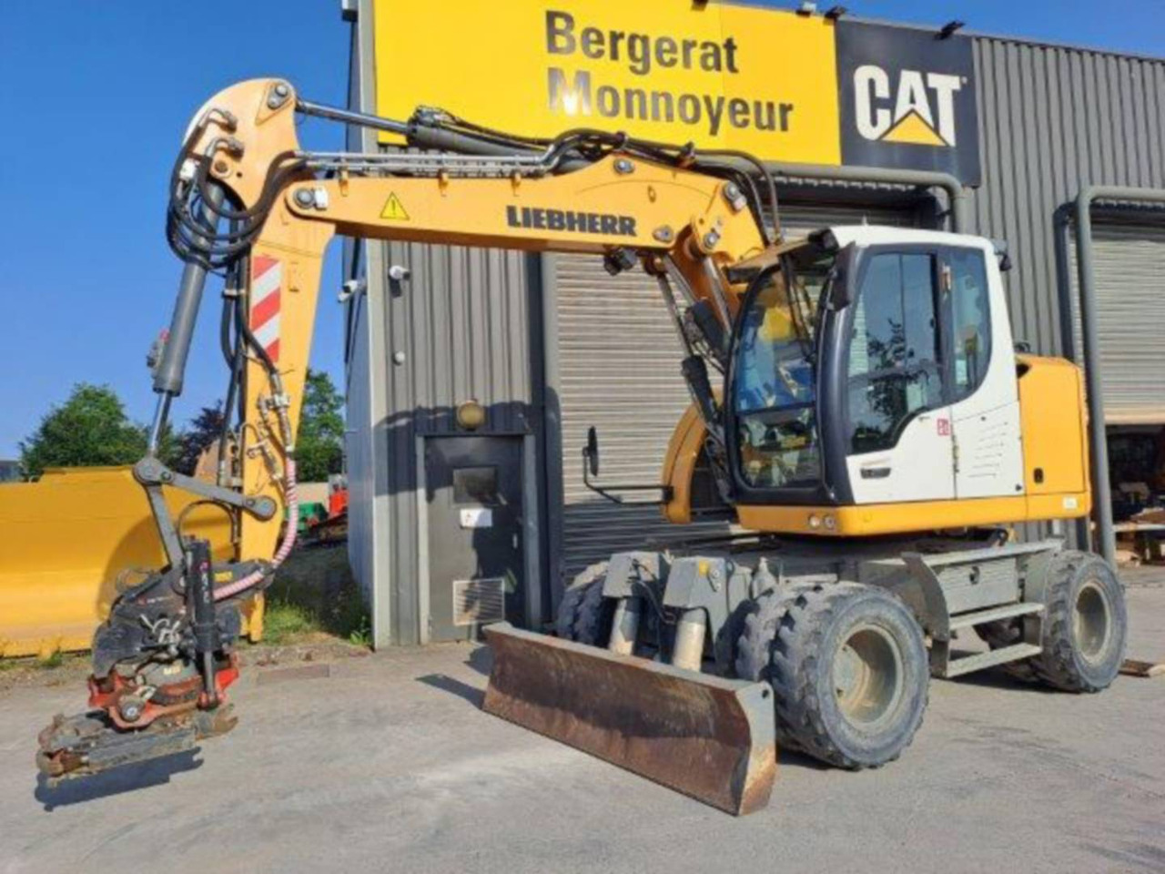 LIEBHERR A913 - Escavadeira de rodas: foto 1 LIEBHERR A913 - Escavadeira de rodas: foto 1