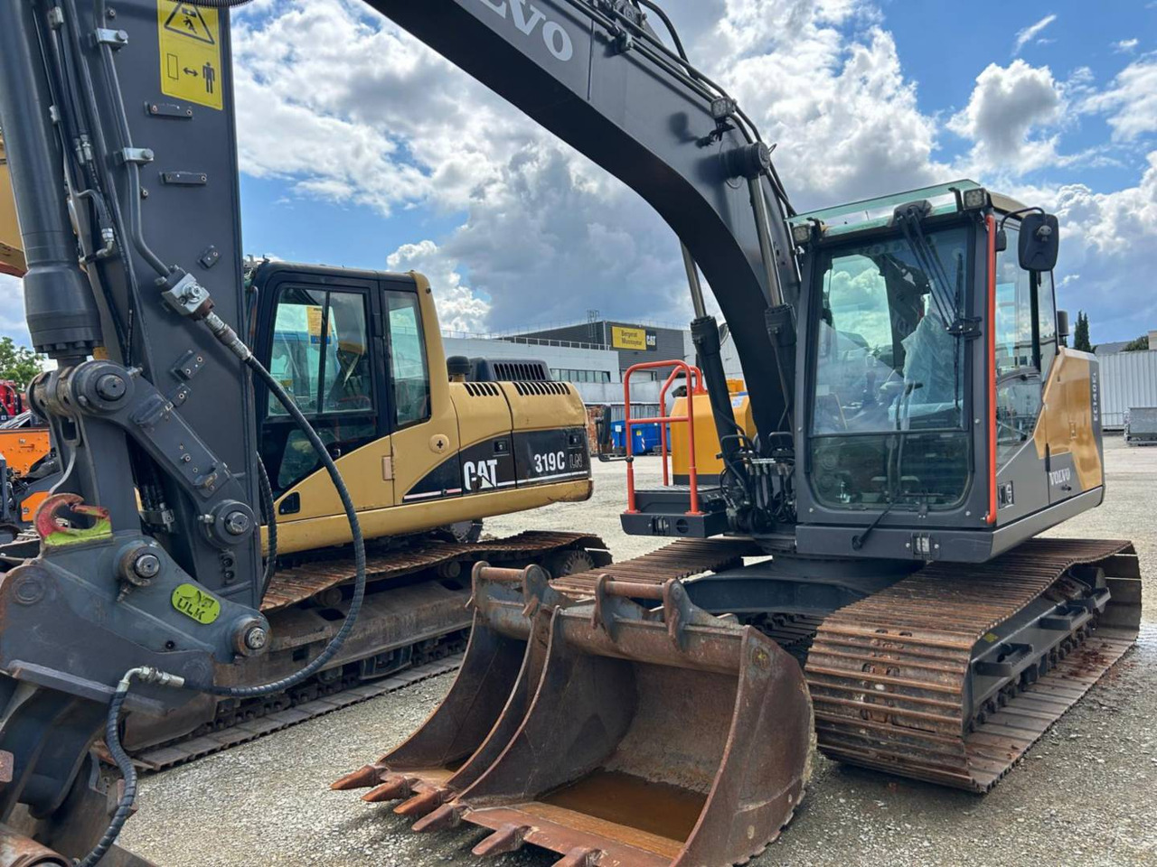 VOLVO CONSTRUCTION EQUIPMENT EC140 - Escavadora de rastos: foto 1 VOLVO CONSTRUCTION EQUIPMENT EC140 - Escavadora de rastos: foto 1