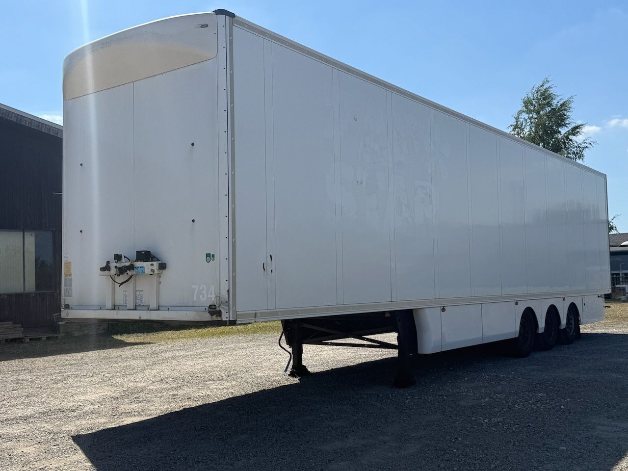 Semi-reboque furgão Schmitz Cargobull SKO 24 Doppelstock-Koffer isoliert: foto 1