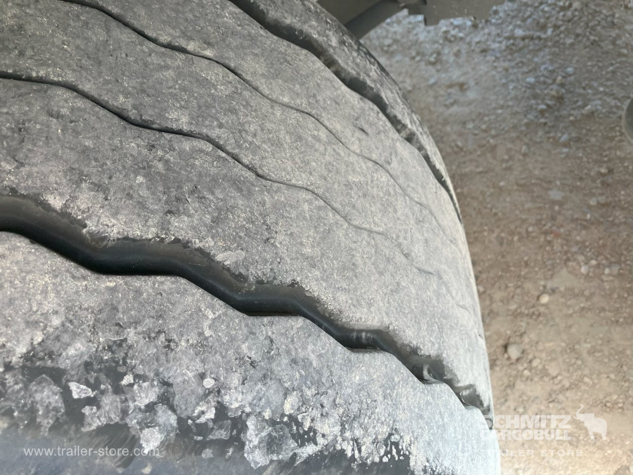 SCHMITZ Semiremolque Frigo Standard - Semi-reboque isotérmico: foto 3 SCHMITZ Semiremolque Frigo Standard - Semi-reboque isotérmico: foto 3