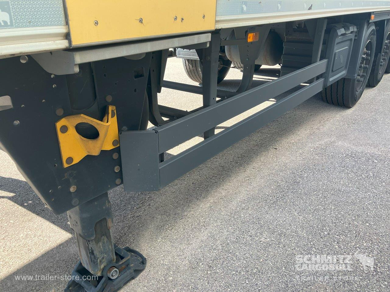 SCHMITZ Semiremolque Frigo Standard - Semi-reboque isotérmico: foto 2 SCHMITZ Semiremolque Frigo Standard - Semi-reboque isotérmico: foto 2