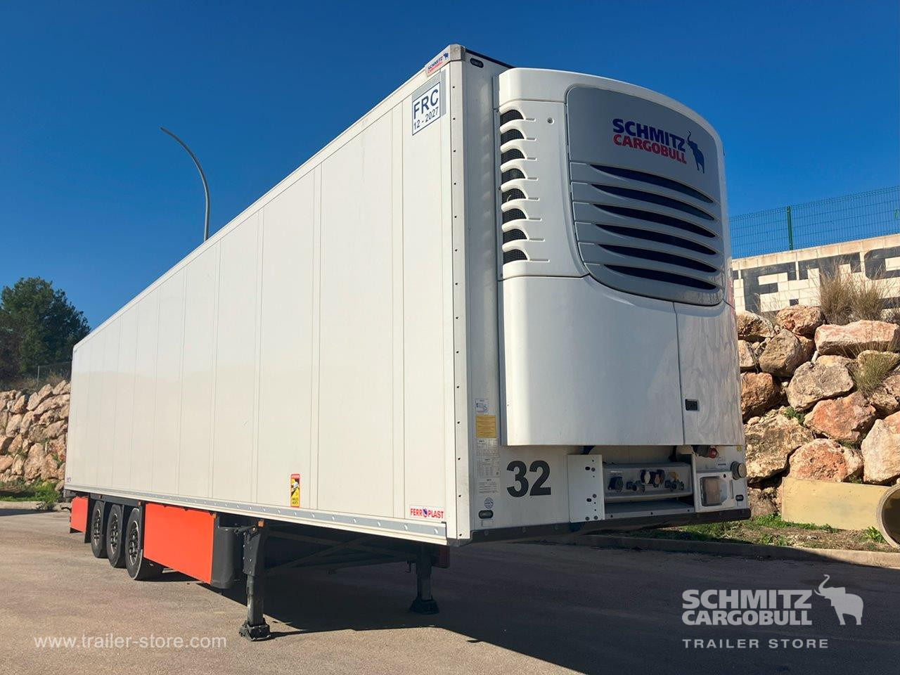SCHMITZ Semiremolque Frigo Standard - Semi-reboque isotérmico: foto 1 SCHMITZ Semiremolque Frigo Standard - Semi-reboque isotérmico: foto 1