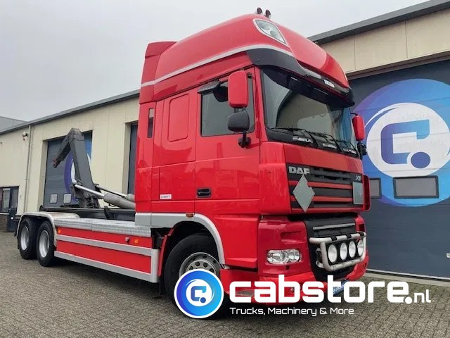 DAF XF 105 .460 FAS Euro 5 - Haakarmsysteem - Hooklift - Abrolkipper - Year 2006 - TUV 05-2025 - Camião polibenne: foto 2 DAF XF 105 .460 FAS Euro 5 - Haakarmsysteem - Hooklift - Abrolkipper - Year 2006 - TUV 05-2025 - Camião polibenne: foto 2