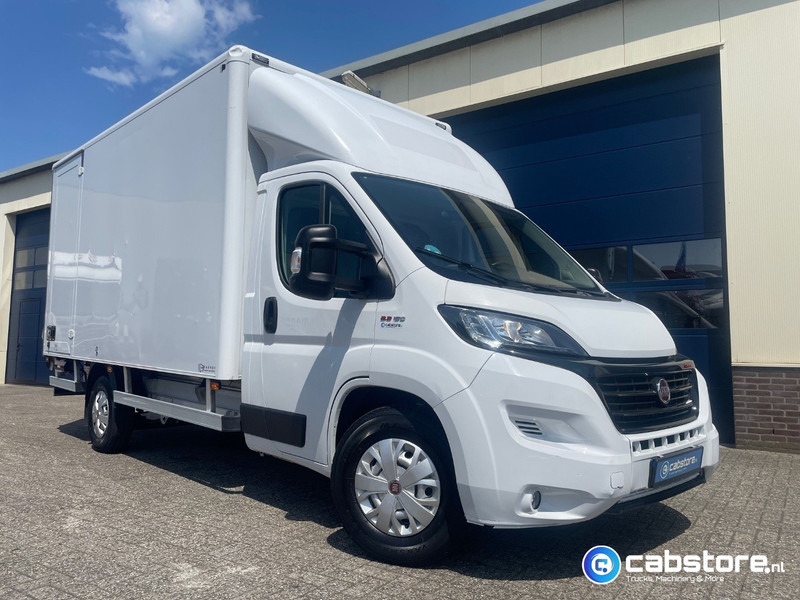 Fiat Ducato 2.3 Multijet 160 Pk Euro 6 - Bouwjaar 2021 - Handgeschakeld 6 speed - Airco - 3 zitplaatsen - Laadklep - Camião furgão: foto 1 Fiat Ducato 2.3 Multijet 160 Pk Euro 6 - Bouwjaar 2021 - Handgeschakeld 6 speed - Airco - 3 zitplaatsen - Laadklep - Camião furgão: foto 1