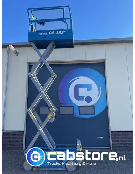 Genie GS-1532 Hoogwerker Arbeitsbuhne - Skylift - Year 2017 - 6,6 meter - Plataforma de Tijera/ Plataforma de tesoura: foto 1 Genie GS-1532 Hoogwerker Arbeitsbuhne - Skylift - Year 2017 - 6,6 meter - Plataforma de Tijera/ Plataforma de tesoura: foto 1