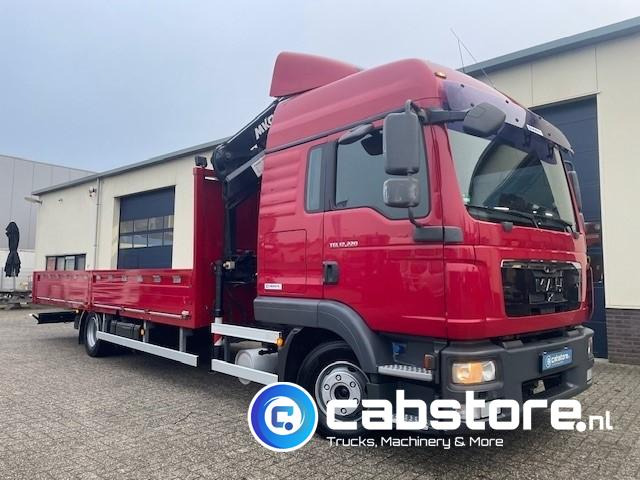 MAN TGL 12.220 4x2 BL Kraanwagen + open laadbak - Euro 5 - Handgeschakeld 6 speed - 6 Cilinder motor - MKG Laadkraan met afstandsbediening - Laadbak 690 cm lang! - Zeer nette MAN - Camião grua: foto 4 MAN TGL 12.220 4x2 BL Kraanwagen + open laadbak - Euro 5 - Handgeschakeld 6 speed - 6 Cilinder motor - MKG Laadkraan met afstandsbediening - Laadbak 690 cm lang! - Zeer nette MAN - Camião grua: foto 4