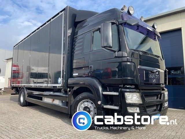 MAN TGS 18.360 4X2 BL Euro 4 - zijlader - Bouwjaar 2008 - Automaat - 2.000 kg laadklep - AHW koppeling - Camião furgão: foto 1 MAN TGS 18.360 4X2 BL Euro 4 - zijlader - Bouwjaar 2008 - Automaat - 2.000 kg laadklep - AHW koppeling - Camião furgão: foto 1