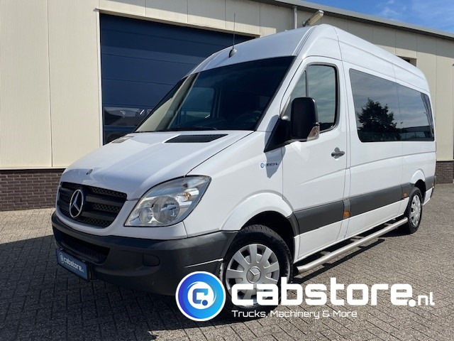 Mercedes-Benz SPRINTER 211 CDI - L2/H2- Automatische versnellingsbak - 9 Persoons - Bouwjaar 2009 - APK tot 17-01-2026 ! - Side bars - Privacy glas - Airco - Minibus, Furgão de passageiros: foto 2 Mercedes-Benz SPRINTER 211 CDI - L2/H2- Automatische versnellingsbak - 9 Persoons - Bouwjaar 2009 - APK tot 17-01-2026 ! - Side bars - Privacy glas - Airco - Minibus, Furgão de passageiros: foto 2