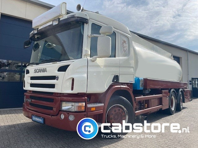 Scania P 380 B 6X2*4 HNA - RETARDER - Tankwagen olie - Olietank - ADR - 16.920 liter - Bouwjaar 2007 - Km 881.924 - Camião cisterna: foto 2 Scania P 380 B 6X2*4 HNA - RETARDER - Tankwagen olie - Olietank - ADR - 16.920 liter - Bouwjaar 2007 - Km 881.924 - Camião cisterna: foto 2