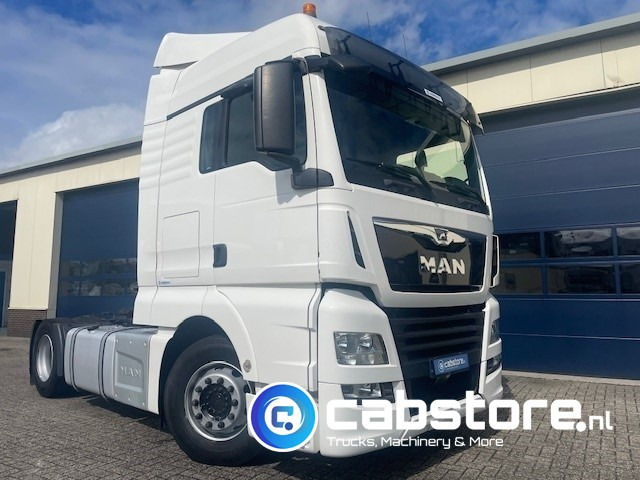 MAN TGX 18.420 4x2 Euro 6 MAN TGX 18.420 4x2 BLS Euro 6 - XLX Cabine - WB 360 - Bouwjaar 2018 - Km 681.675 - Good condition! - Tractor: foto 1 MAN TGX 18.420 4x2 Euro 6 MAN TGX 18.420 4x2 BLS Euro 6 - XLX Cabine - WB 360 - Bouwjaar 2018 - Km 681.675 - Good condition! - Tractor: foto 1