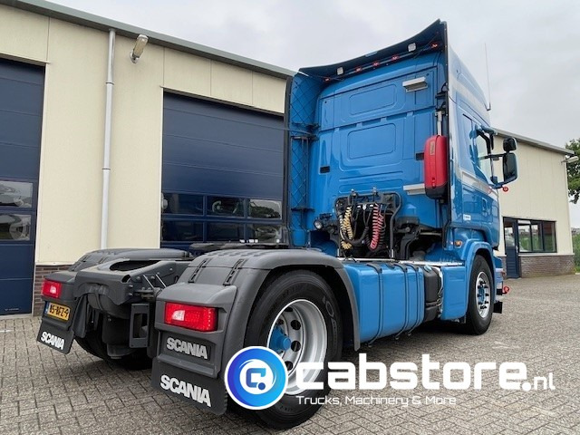Scania R450 LA4X2MNA Euro 6 Topline Scania R450 LA4X2MNA Euro 6 - Topline - 2 Dieseltanks - Bouwjaar 2015 - Good condition - Tractor: foto 4 Scania R450 LA4X2MNA Euro 6 Topline Scania R450 LA4X2MNA Euro 6 - Topline - 2 Dieseltanks - Bouwjaar 2015 - Good condition - Tractor: foto 4