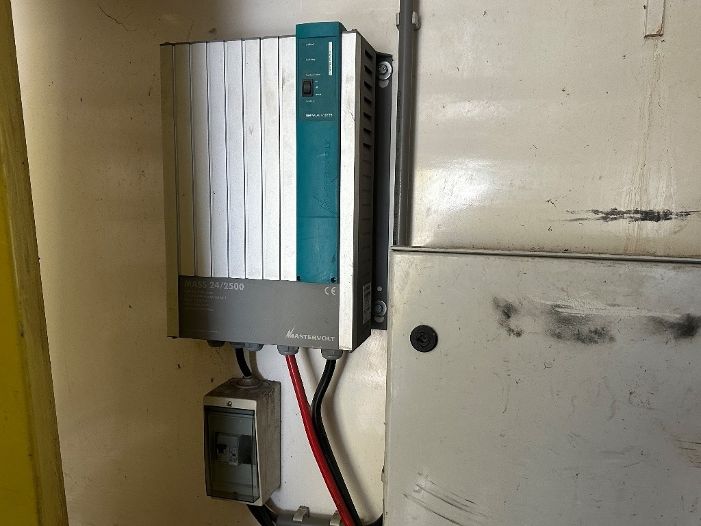 Camião grua DAF 55.180 henkilönostin: foto 13