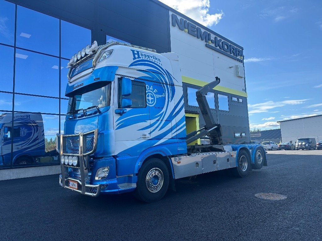 DAF XF 530 6x2*4 - Camião polibenne: foto 1 DAF XF 530 6x2*4 - Camião polibenne: foto 1