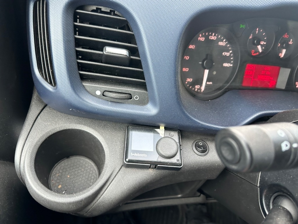 Furgão Iveco 35S14N Kylmäkone: foto 16