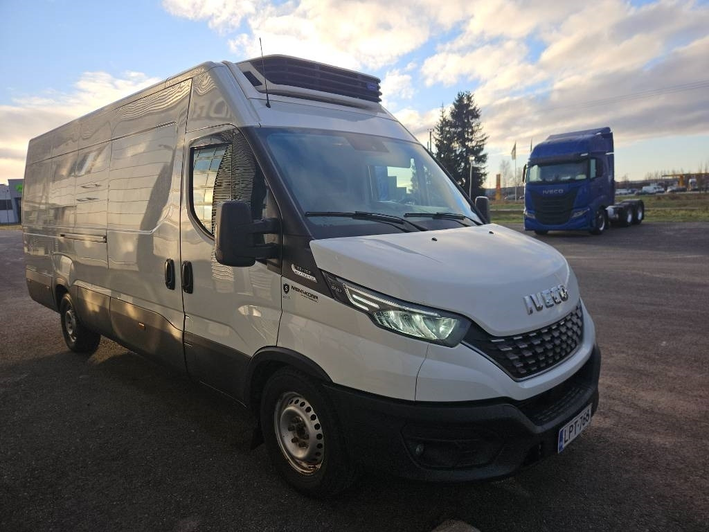 Iveco Daily 35S16A8 kylmäkone - Carrinha frigorífica: foto 2 Iveco Daily 35S16A8 kylmäkone - Carrinha frigorífica: foto 2