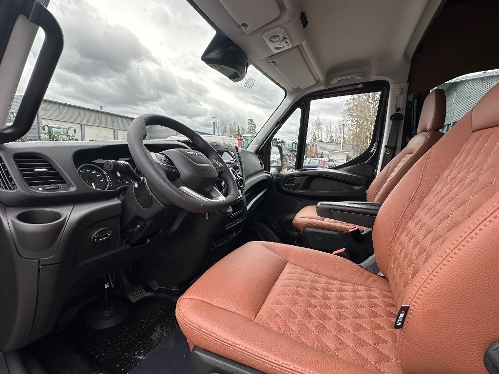 Furgão Iveco Daily 35S18A8 1+4hlö retkeilyauto: foto 18