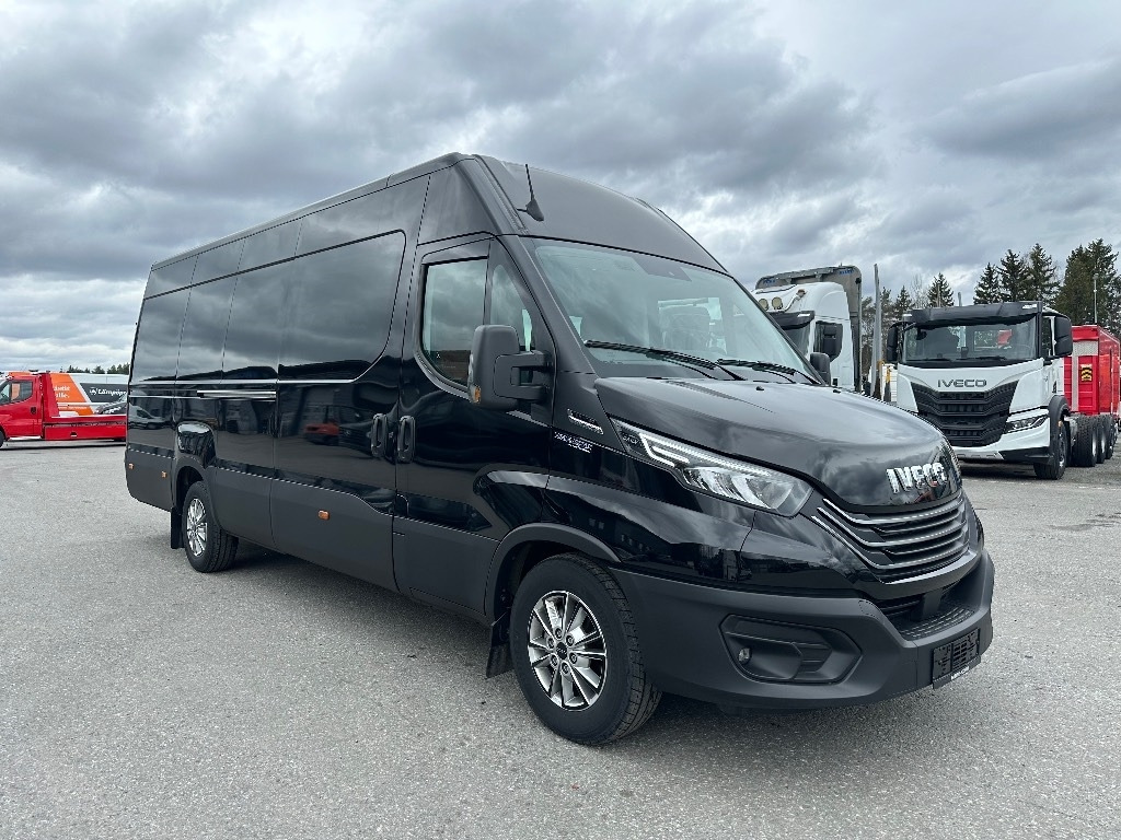 Iveco Daily 35S18A8 1+4hlö retkeilyauto - Furgão: foto 3 Iveco Daily 35S18A8 1+4hlö retkeilyauto - Furgão: foto 3