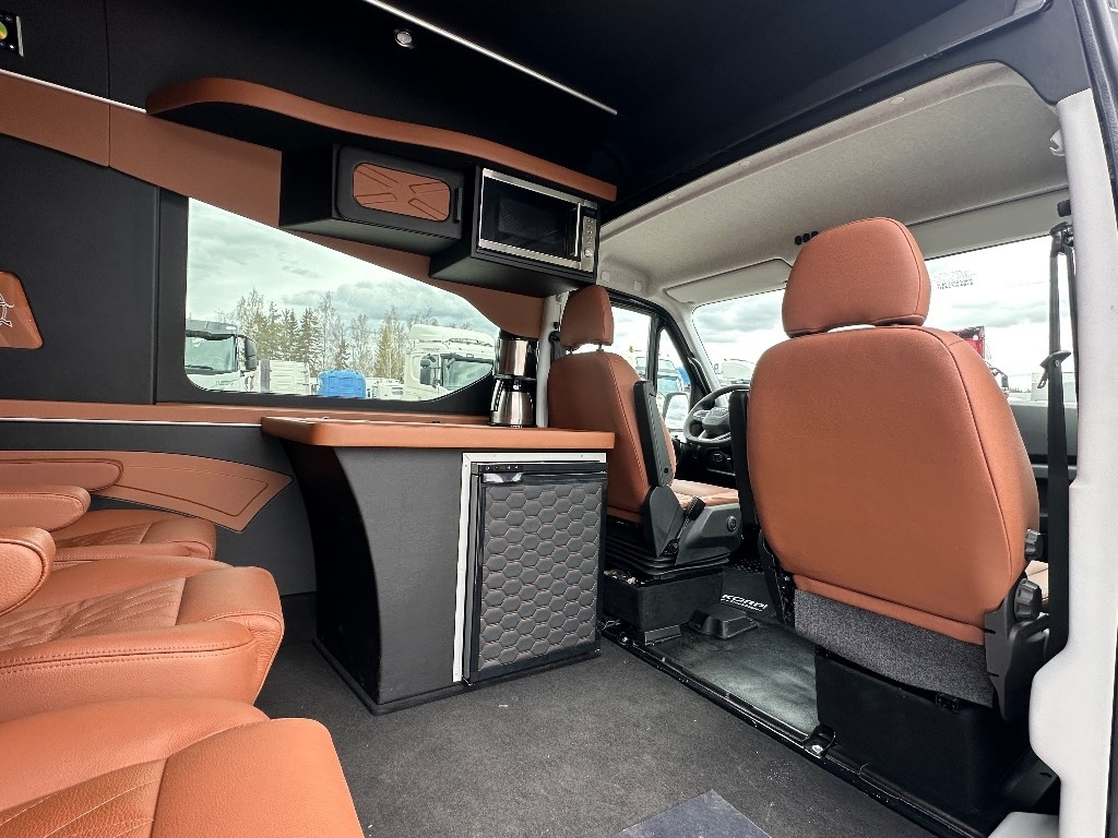 Furgão Iveco Daily 35S18A8 1+4hlö retkeilyauto: foto 8