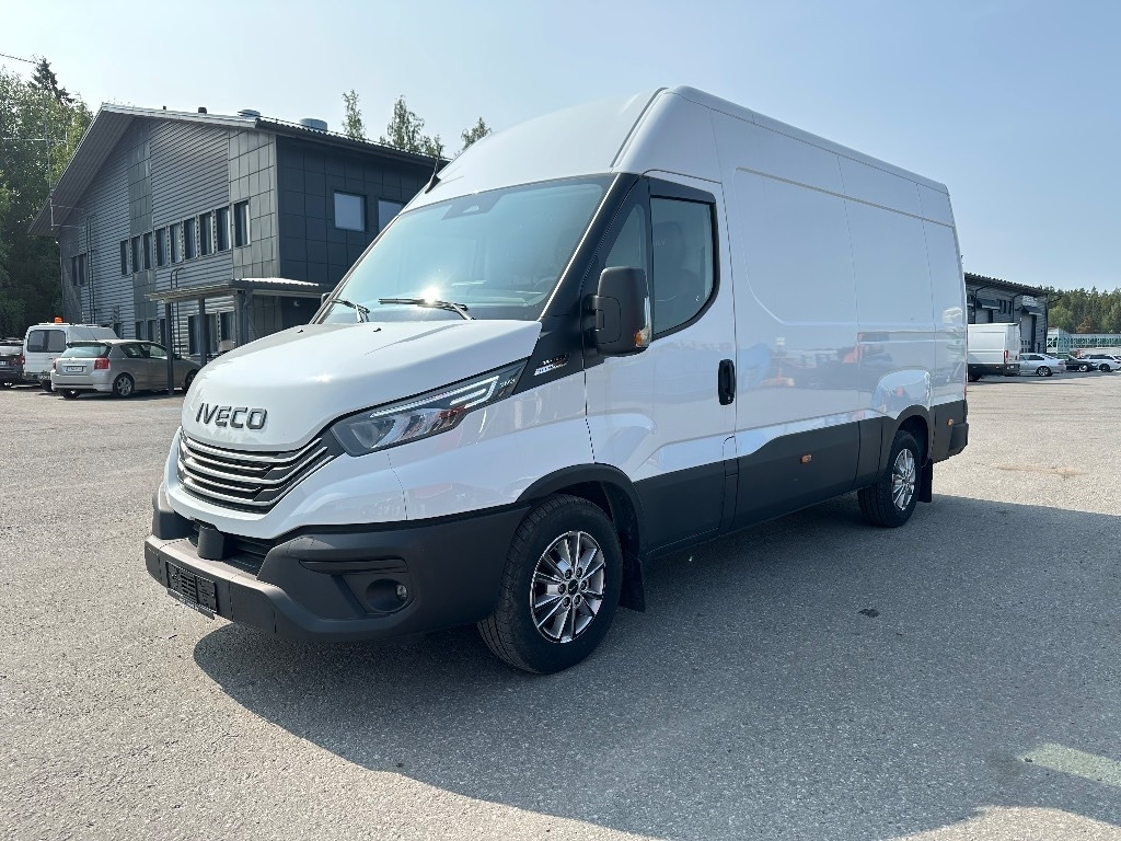 Iveco Daily 35S18A8 12m3 - Furgão: foto 1 Iveco Daily 35S18A8 12m3 - Furgão: foto 1