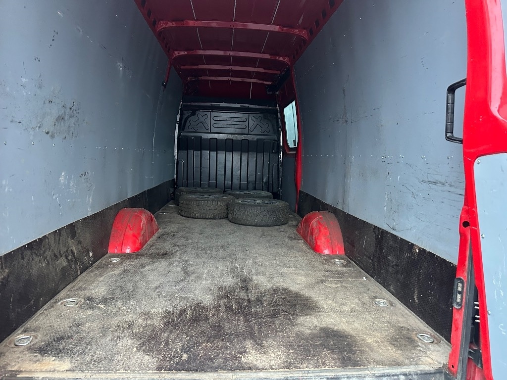 Iveco Daily 35S18A8 16m3 - Furgão: foto 5 Iveco Daily 35S18A8 16m3 - Furgão: foto 5