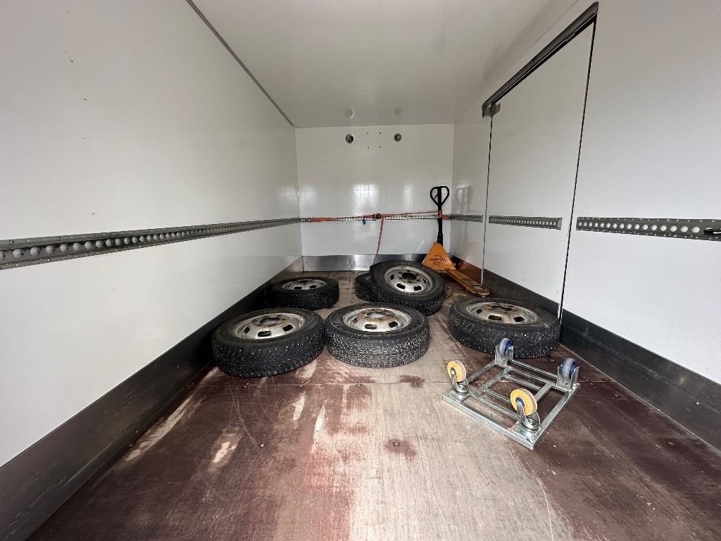 Iveco Daily 50C18A8 - Furgão: foto 5 Iveco Daily 50C18A8 - Furgão: foto 5