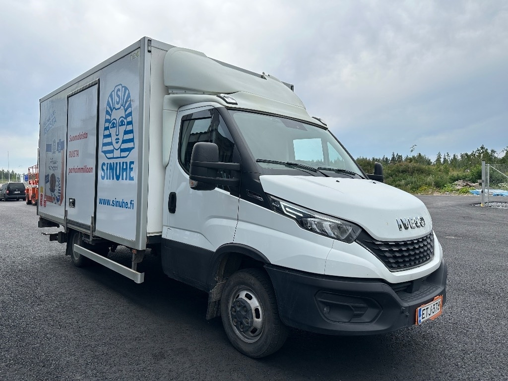 Iveco Daily 50C18A8 - Furgão: foto 2 Iveco Daily 50C18A8 - Furgão: foto 2