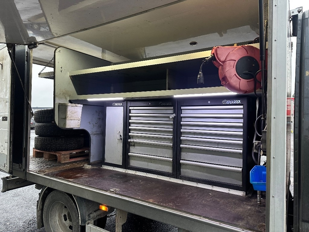 Iveco Daily 50C18A8 huoltoauto - Furgão: foto 4 Iveco Daily 50C18A8 huoltoauto - Furgão: foto 4