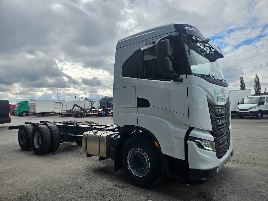 Iveco X-Way AS260X530 heti toimitukseen - Camião chassi: foto 3 Iveco X-Way AS260X530 heti toimitukseen - Camião chassi: foto 3