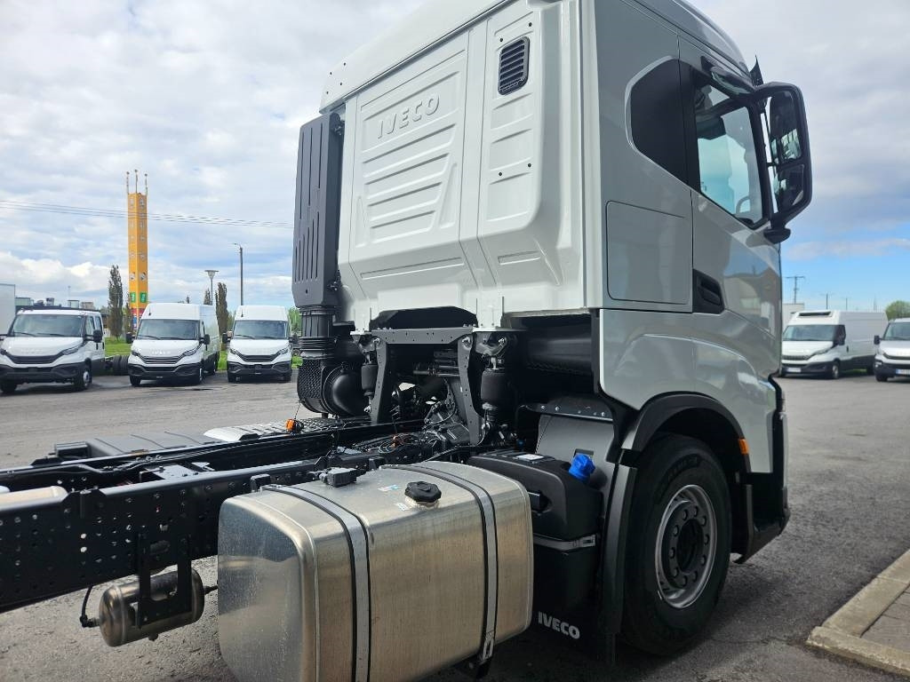 Iveco X-Way AS260X530 heti toimitukseen - Camião chassi: foto 4 Iveco X-Way AS260X530 heti toimitukseen - Camião chassi: foto 4