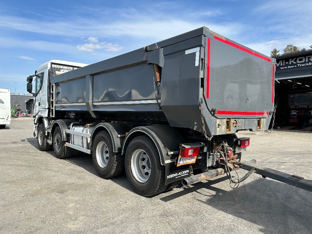Iveco X-Way AS350S57 8x4 slp 2+2 pv - Camião basculante: foto 4 Iveco X-Way AS350S57 8x4 slp 2+2 pv - Camião basculante: foto 4