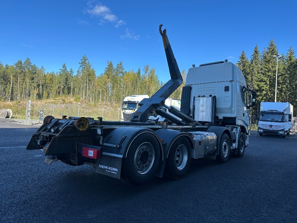 Iveco X-Way AS35S560 8x2 - Camião polibenne: foto 4 Iveco X-Way AS35S560 8x2 - Camião polibenne: foto 4