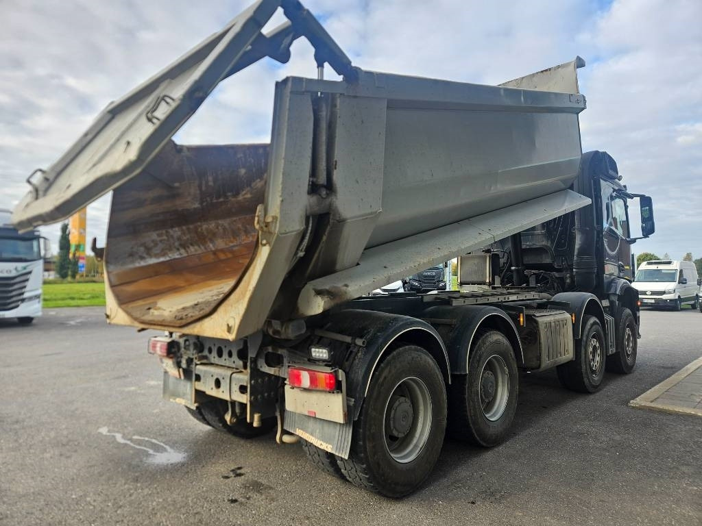 Mercedes-Benz Arocs 8x4 - Camião basculante: foto 3 Mercedes-Benz Arocs 8x4 - Camião basculante: foto 3