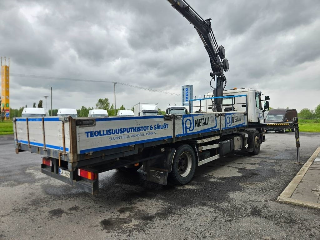 Scania P 94 DB 220 Hiab 135-4 lisähydrauliikalla - Camião grua: foto 4 Scania P 94 DB 220 Hiab 135-4 lisähydrauliikalla - Camião grua: foto 4