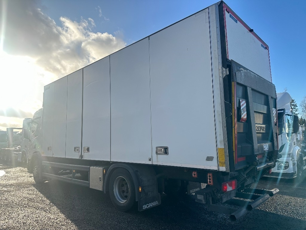 Scania P250 - Camião furgão: foto 4 Scania P250 - Camião furgão: foto 4