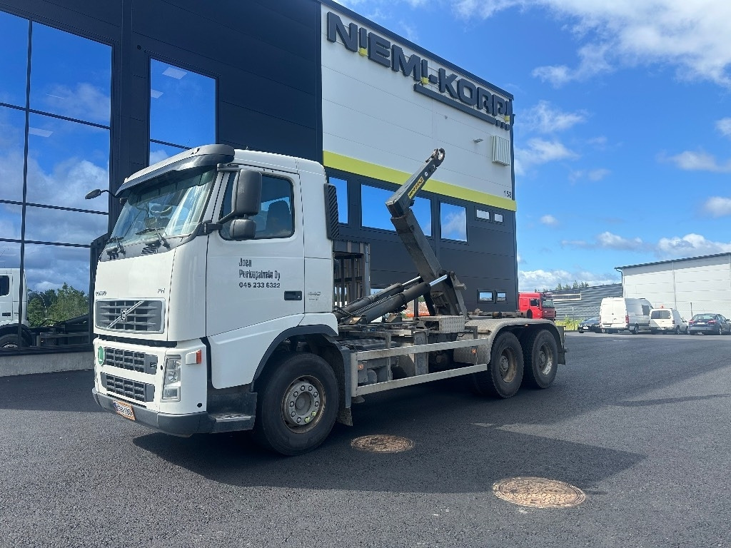 Volvo FH 440 6x4 - Camião polibenne: foto 1 Volvo FH 440 6x4 - Camião polibenne: foto 1
