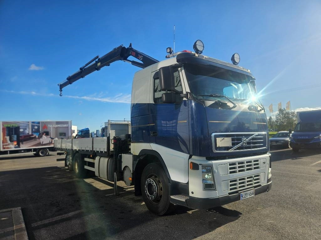 Volvo FH12 6x2 Hiab 166 kympitys 2029 asti  - Camião grua: foto 2 Volvo FH12 6x2 Hiab 166 kympitys 2029 asti  - Camião grua: foto 2