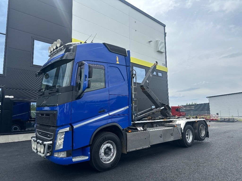 Volvo FH13 540 6x2 Manuaali - Camião polibenne: foto 1 Volvo FH13 540 6x2 Manuaali - Camião polibenne: foto 1