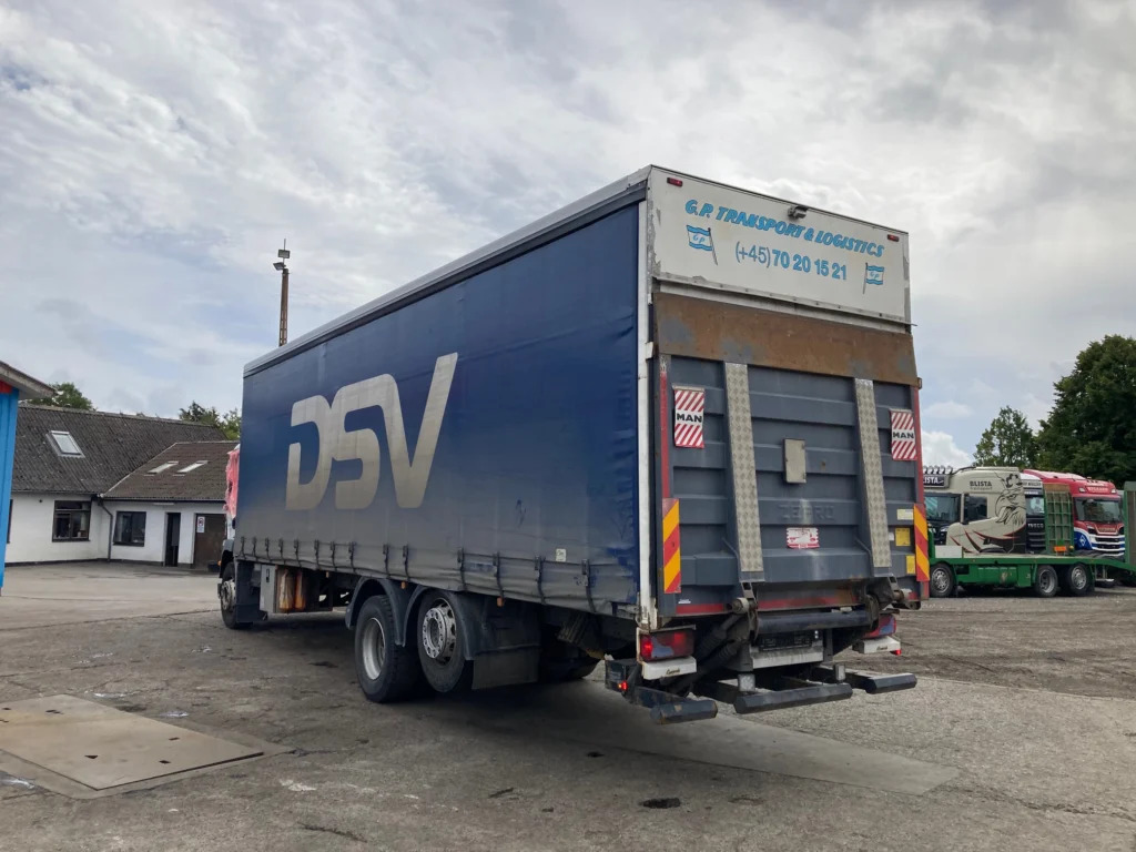 MAN TGM 26.290 6X2/4 - Camião de lona: foto 5 MAN TGM 26.290 6X2/4 - Camião de lona: foto 5