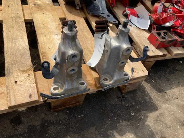 Scania 2133302 – Scania 2133303 – Scania turret - Cabine e interior para Camião: foto 1 Scania 2133302 – Scania 2133303 – Scania turret - Cabine e interior para Camião: foto 1