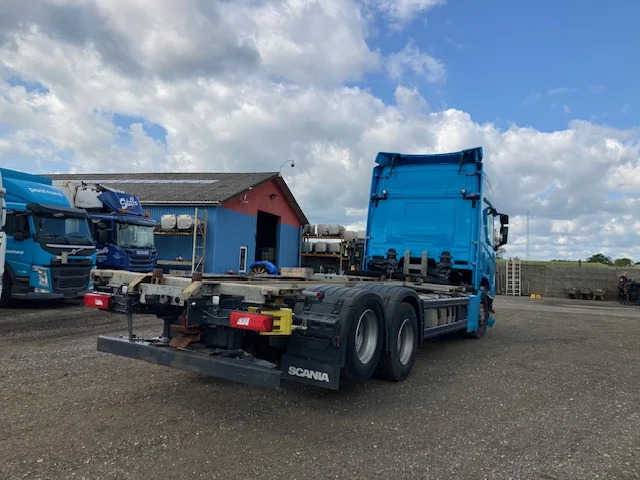 Scania R500 6X2 Retarder BDF system - Camião transportador de contêineres/ Caixa móvel: foto 4 Scania R500 6X2 Retarder BDF system - Camião transportador de contêineres/ Caixa móvel: foto 4