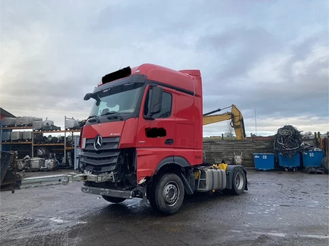 Mercedes Actros 1851 - Tractor: foto 1 Mercedes Actros 1851 - Tractor: foto 1
