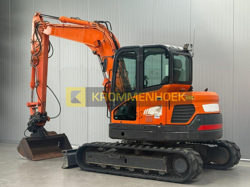 Doosan DX 85R-3 - Mini escavadeira: foto 3 Doosan DX 85R-3 - Mini escavadeira: foto 3