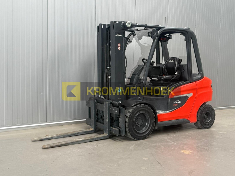 Linde H 35 D-02 - Empilhador a diesel: foto 2 Linde H 35 D-02 - Empilhador a diesel: foto 2
