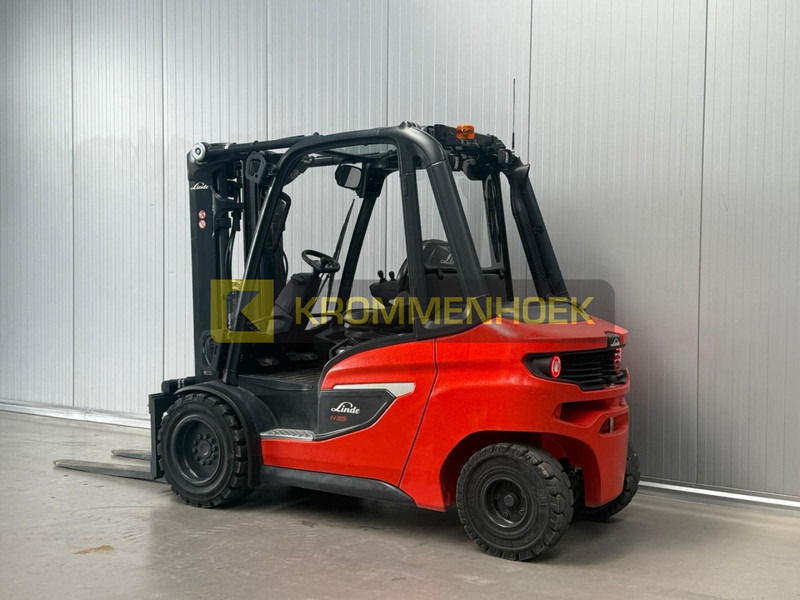 Linde H 35 D-02 - Empilhador a diesel: foto 3 Linde H 35 D-02 - Empilhador a diesel: foto 3