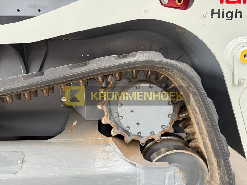Mini pá carregadora Takeuchi TL 12V-2: foto 11