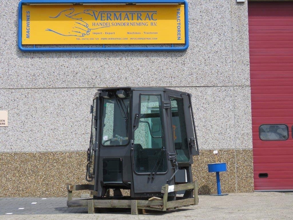 CNH Kabine - CNH CE - 87317280 - Cabine para Máquina agrícola: foto 1 CNH Kabine - CNH CE - 87317280 - Cabine para Máquina agrícola: foto 1