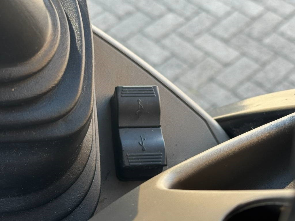 Trator Case IH Farmall 100C, loader ready, EHR, 2023!!: foto 29