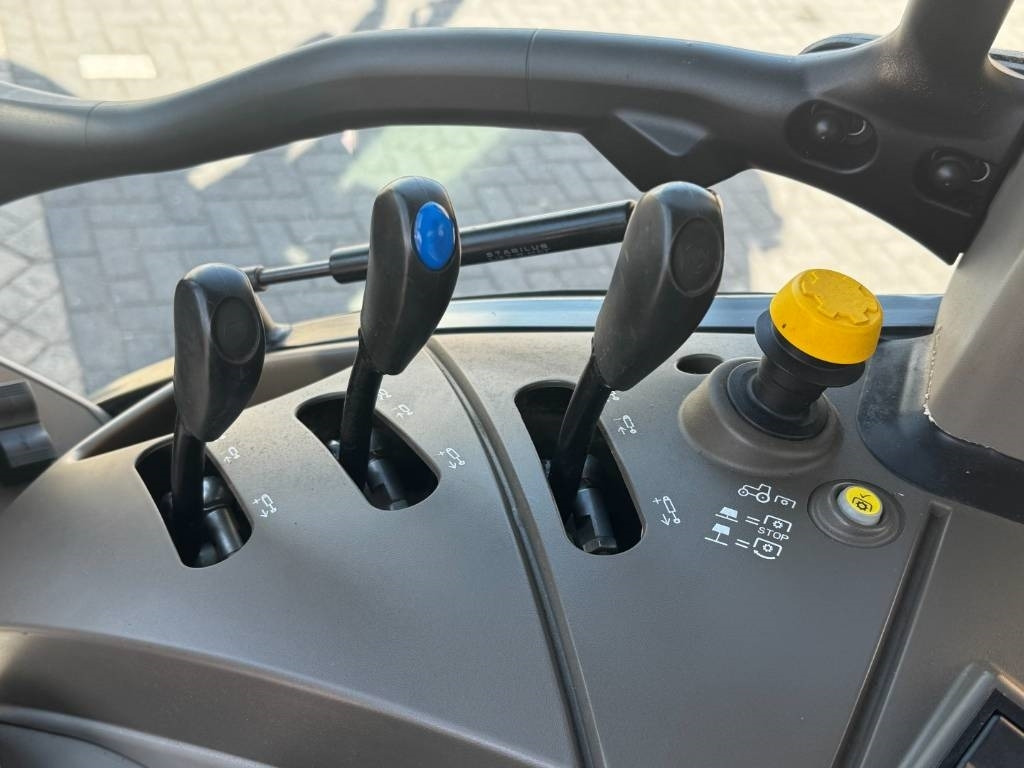 Trator Case IH Farmall 100C, loader ready, EHR, 2023!!: foto 21