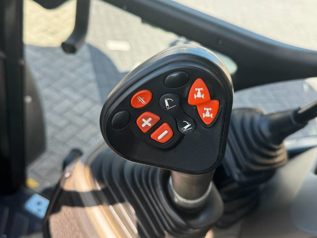 Trator Case IH Farmall 100C, loader ready, EHR, 2023!!: foto 24