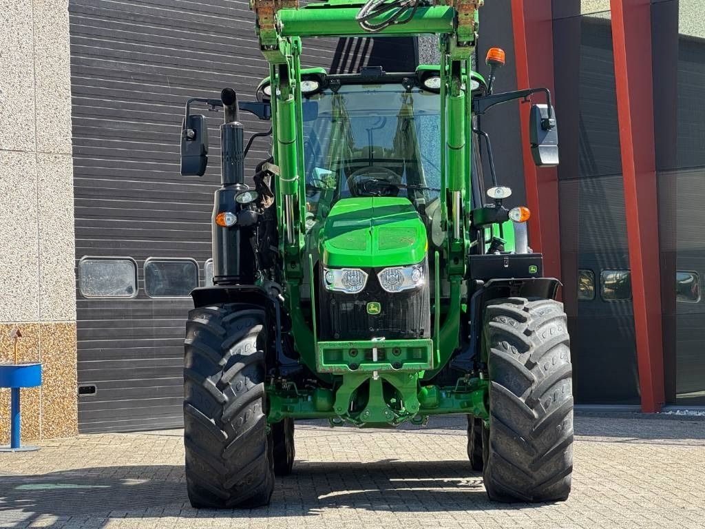 John Deere 6110M, 2021, Auto Power, 623R frontloader!! - Trator: foto 3 John Deere 6110M, 2021, Auto Power, 623R frontloader!! - Trator: foto 3